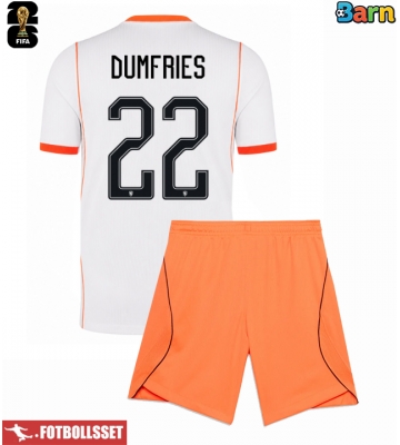Nederländerna Denzel Dumfries #22 Bortatröja Barn VM 2026 Kortärmad (+ Korta byxor)